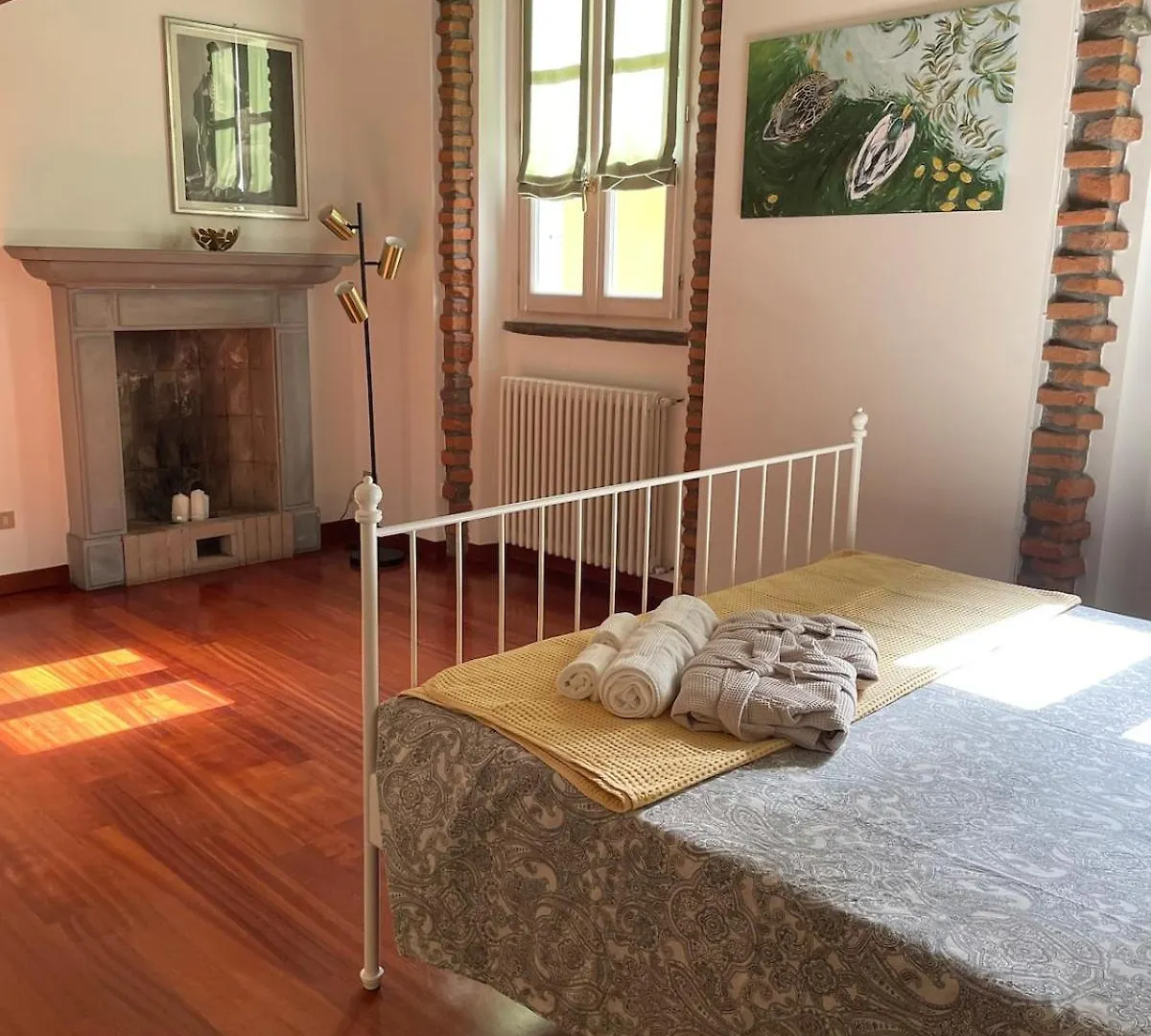 Charming Apartment At The Columns Of San Lorenzo Milan